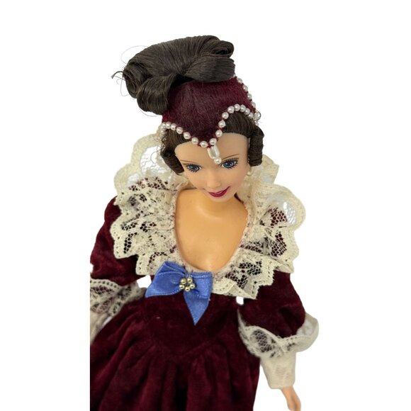 Vintage 1996 Hallmark Sentimental Valentine Barbie Doll Special Edition - Picture 6 of 7